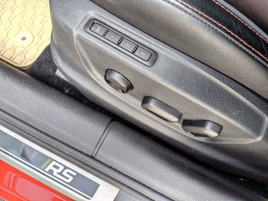 Fahrzeugabbildung SKODA Octavia RS 2.0 TSI (245 PS) DSG + Amundsen + SHZ