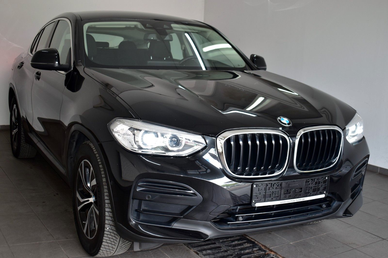 Fahrzeugabbildung BMW X4 xDrive 20 d Automatik,Navi,LED,KAM