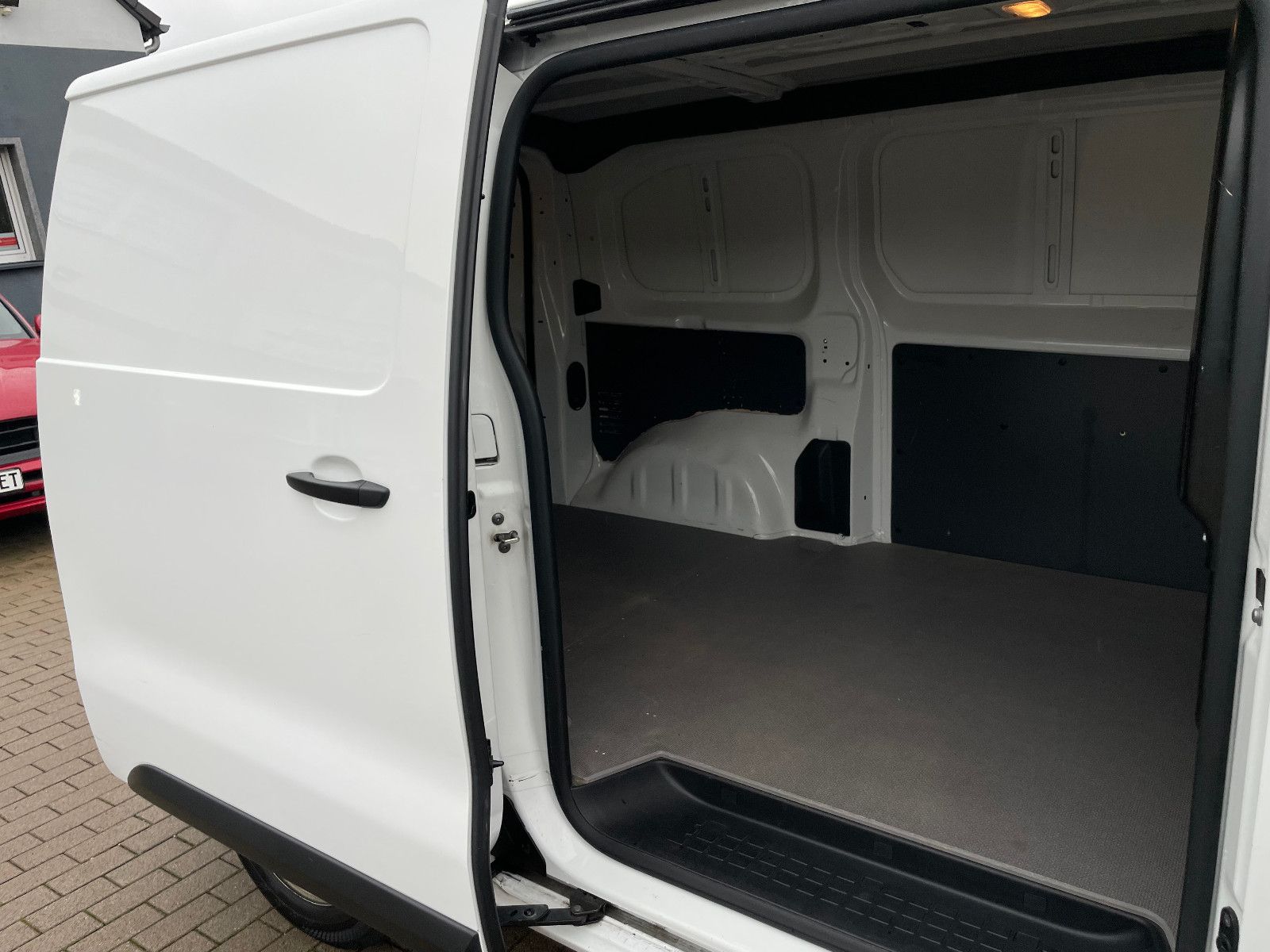 OPEL Vivaro, 2020, Diesel, 122 PS