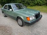 Mercedes-Benz 230E Oldtimer  - gebrauchte Mercedes-Benz 230 aus dem Jahr 1990