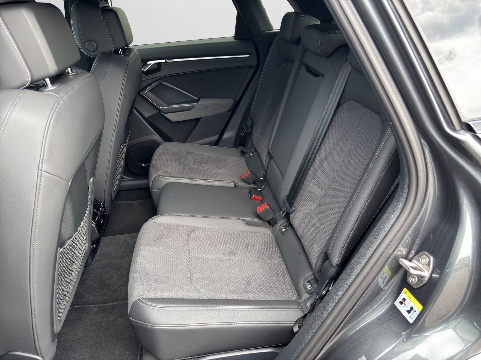 Audi Q3 35 TFSI S-line RFK SHZ NAVI KLIMA foto 14