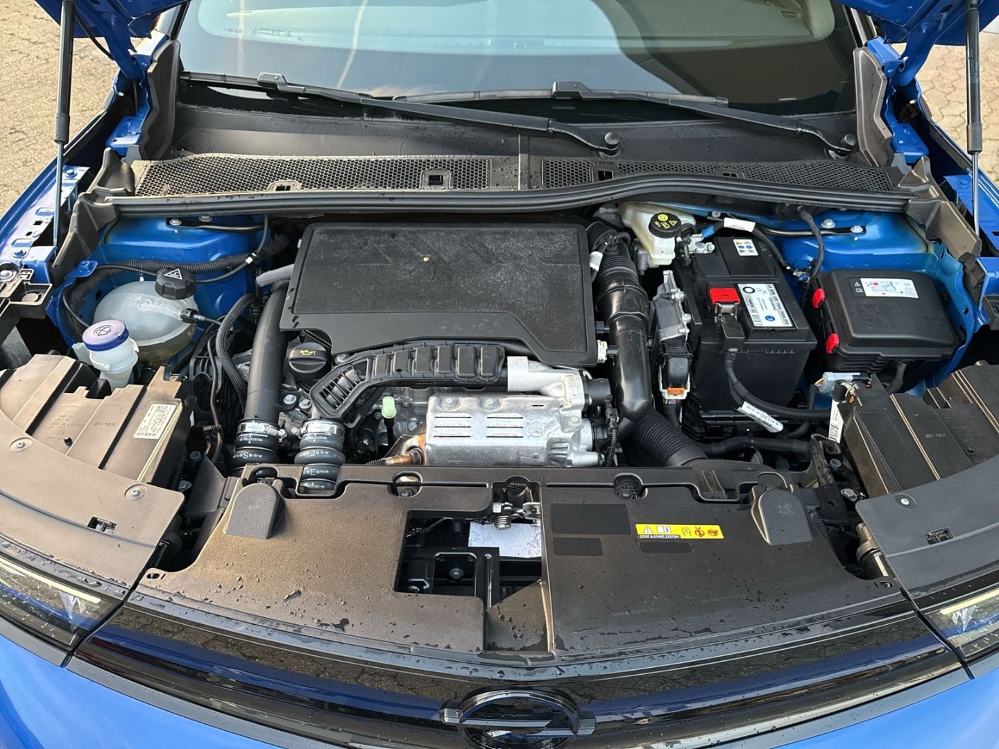 Fahrzeugabbildung Opel Mokka GS Line 1.2 Turbo Navi Digitales Cockpit L