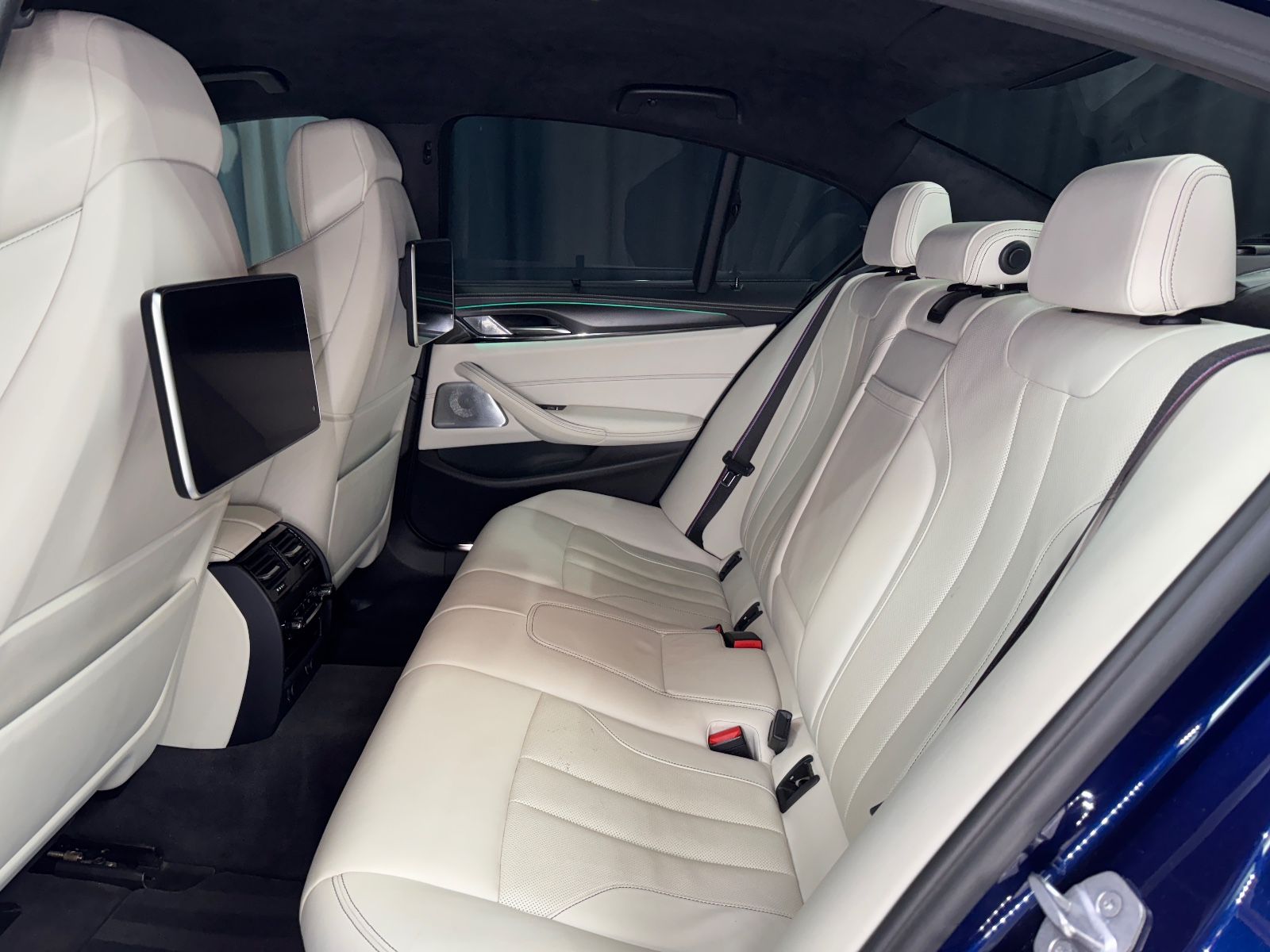 Fahrzeugabbildung BMW M5 LIM|BOWERS|TV|KERAMIK|INDIVIDUAL|VOLL