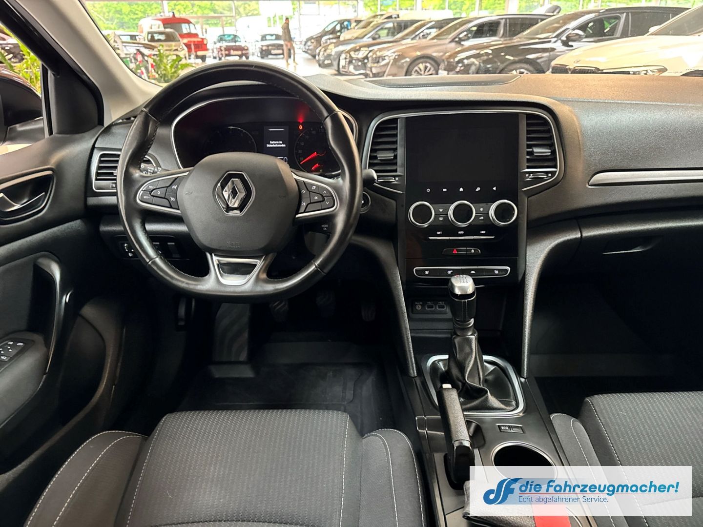 Fahrzeugabbildung Renault Megane IV Grandtour Business Edition 1.3 TCe 140