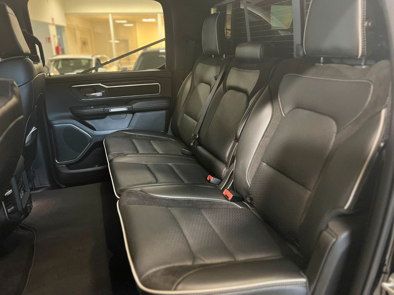 Fahrzeugabbildung Dodge RAM 1500 Laramie Sport MY25.LPG-Hard Top-BBS-NAP