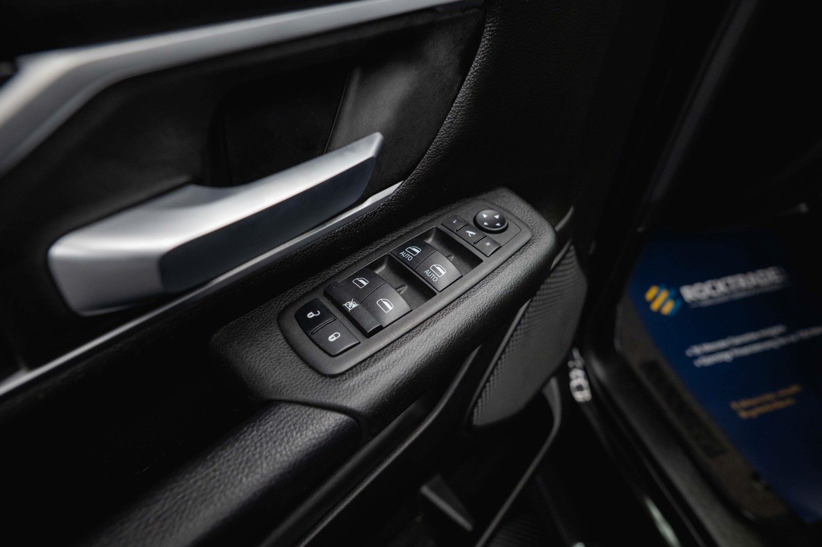 Fahrzeugabbildung Dodge RAM 5.7 V8 HEMI 4x4 OFFROAD Night-Paket *LED*19%