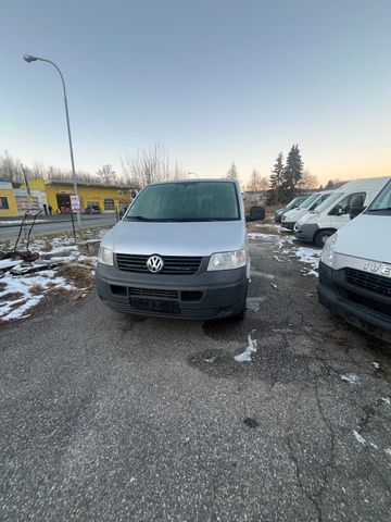 Volkswagen T5 Caravelle Transporter 9 sitzplätze