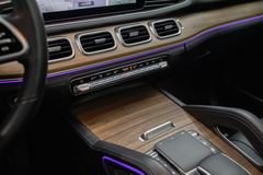 MERCEDES-BENZ GLE 450 4Matic AMG*PANO*HEADUP*CAM*AHK*TOP!