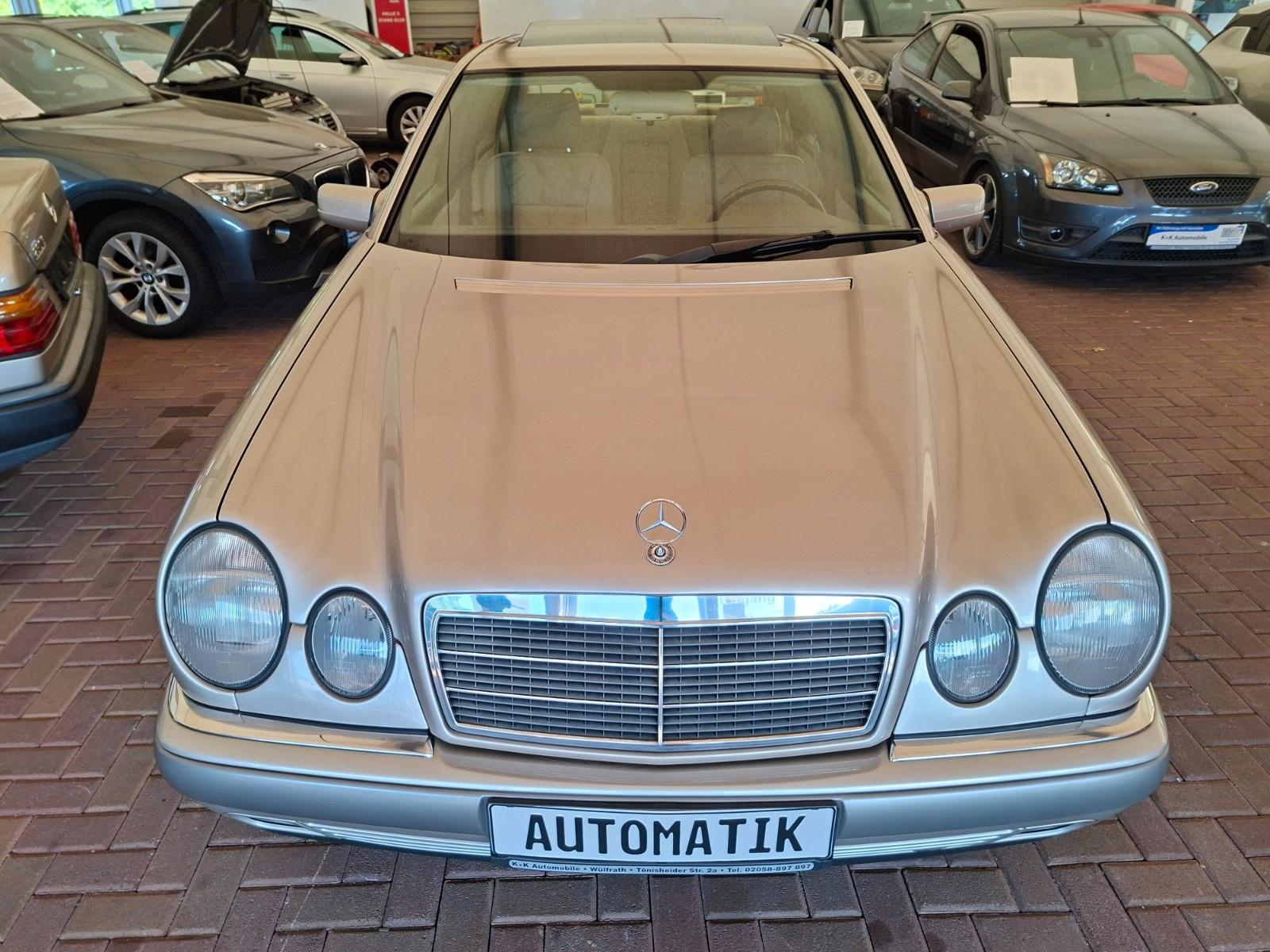 Mercedes-Benz 230 E-Klasse Automatik 1.Hand Schiebedach