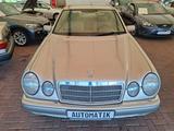 Mercedes-Benz 230 E-Klasse Automatik 1.Hand Schiebedach - Mercedes-Benz 230 in Düsseldorf