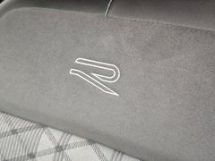 VW T-Cross R-Line 150PS DSG #AHK #kAMERA #NAVI VW T-Cross R-Line 150PS DSG #AHK #kAMERA #NAVI