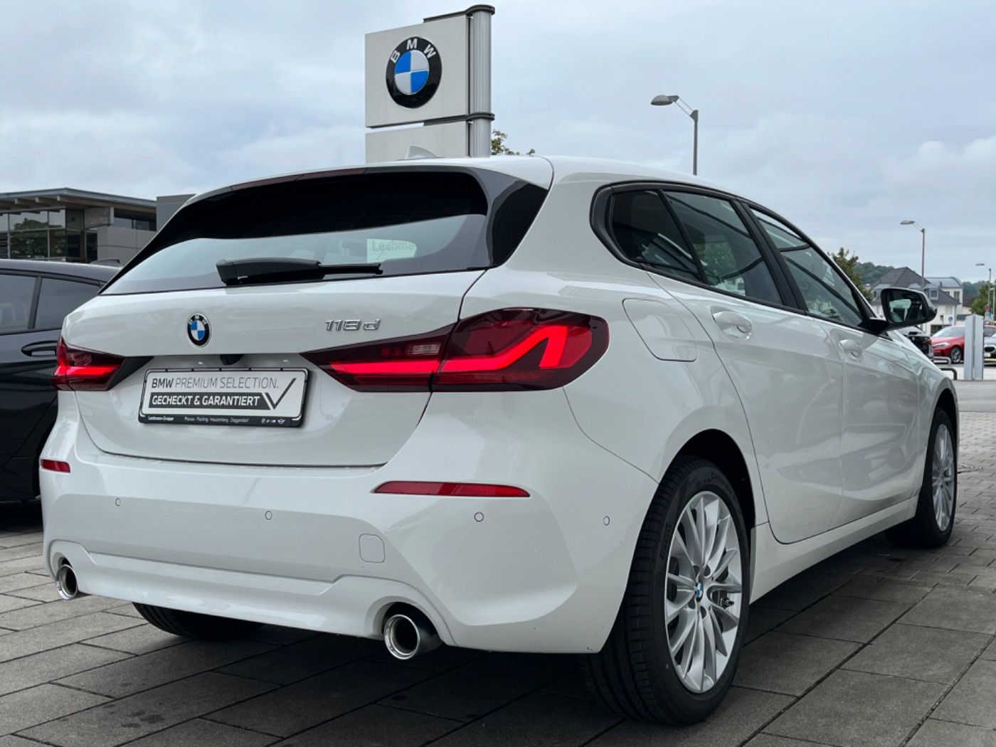 Fahrzeugabbildung BMW 118d Aut. Advantage DrivAssi/ParkAssi/AdaptLED