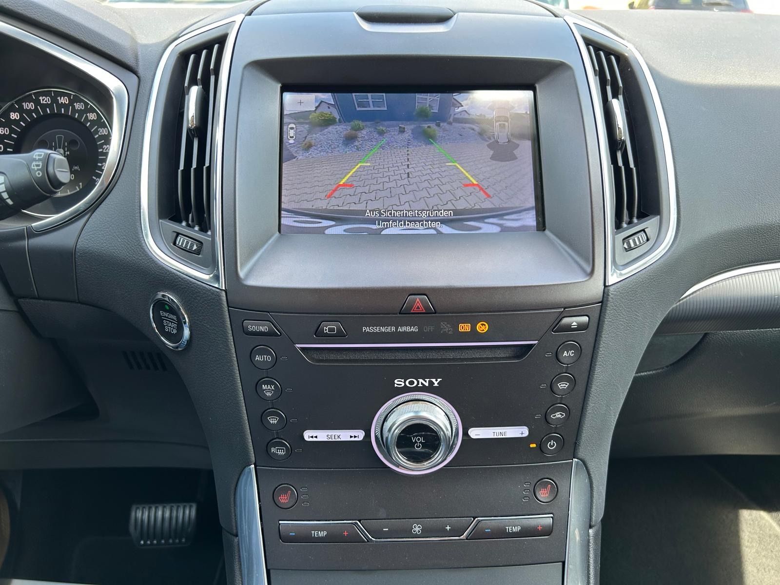 Fahrzeugabbildung Ford S-Max Titanium°7 Sitzer°Automatik°AHK°Kamera°Nav