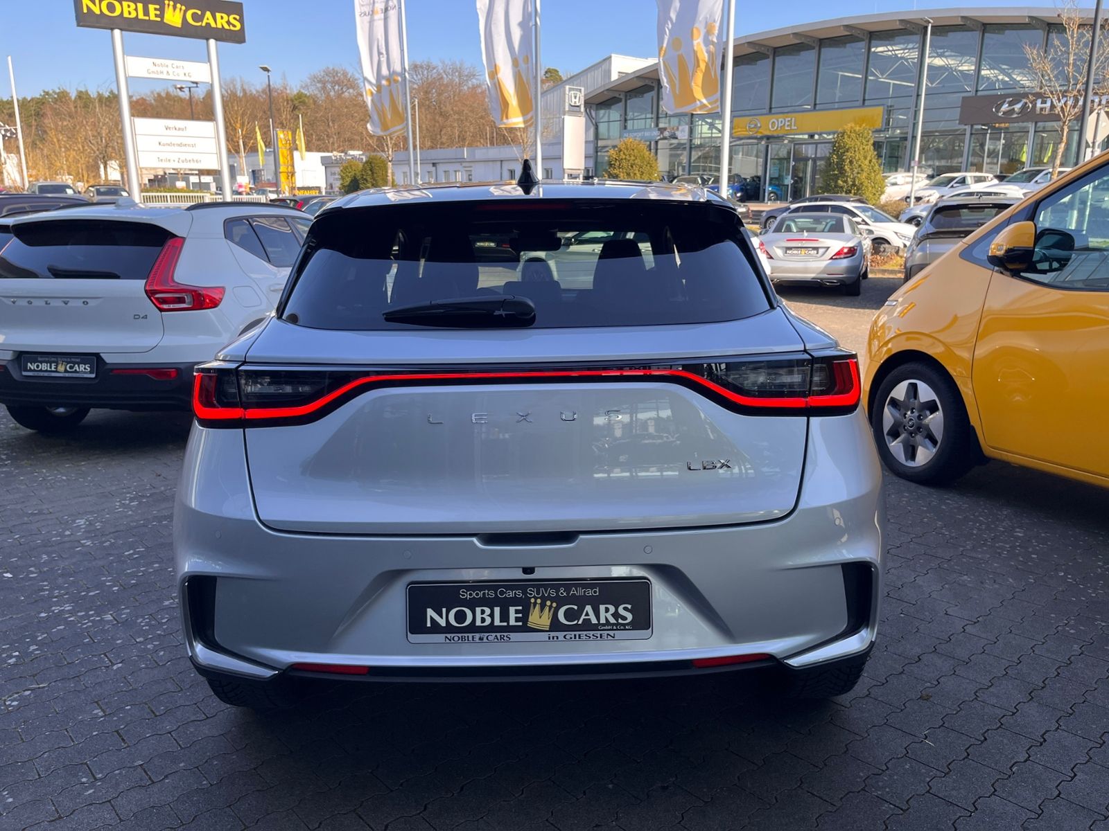 Fahrzeugabbildung Lexus LBX FWD Emotion LED NAV SHZ RFK 18"