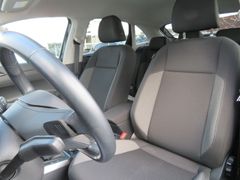 VW Taigo 1.0 TSI Life DSG Navi RFK Climatr VW Taigo 1.0 TSI Life DSG Navi RFK Climatr