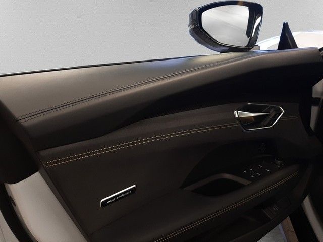 Fahrzeugabbildung Audi e-tron GT quattro Luftfed Pano Matrix HuD 21"