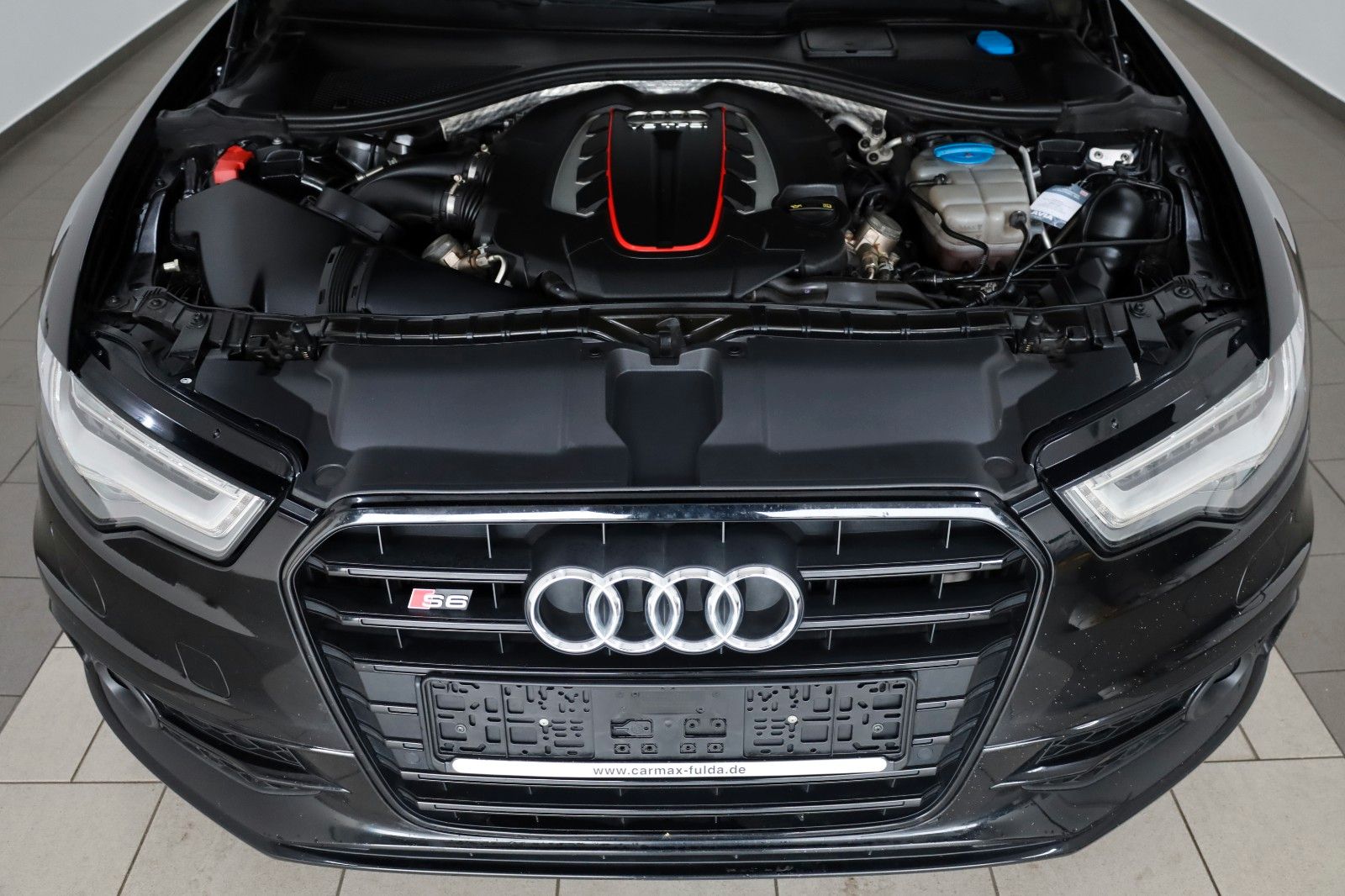 Fahrzeugabbildung Audi S6 Avant 4.0 TFSI quattro Leder,Navi,LED,HUD,Pan