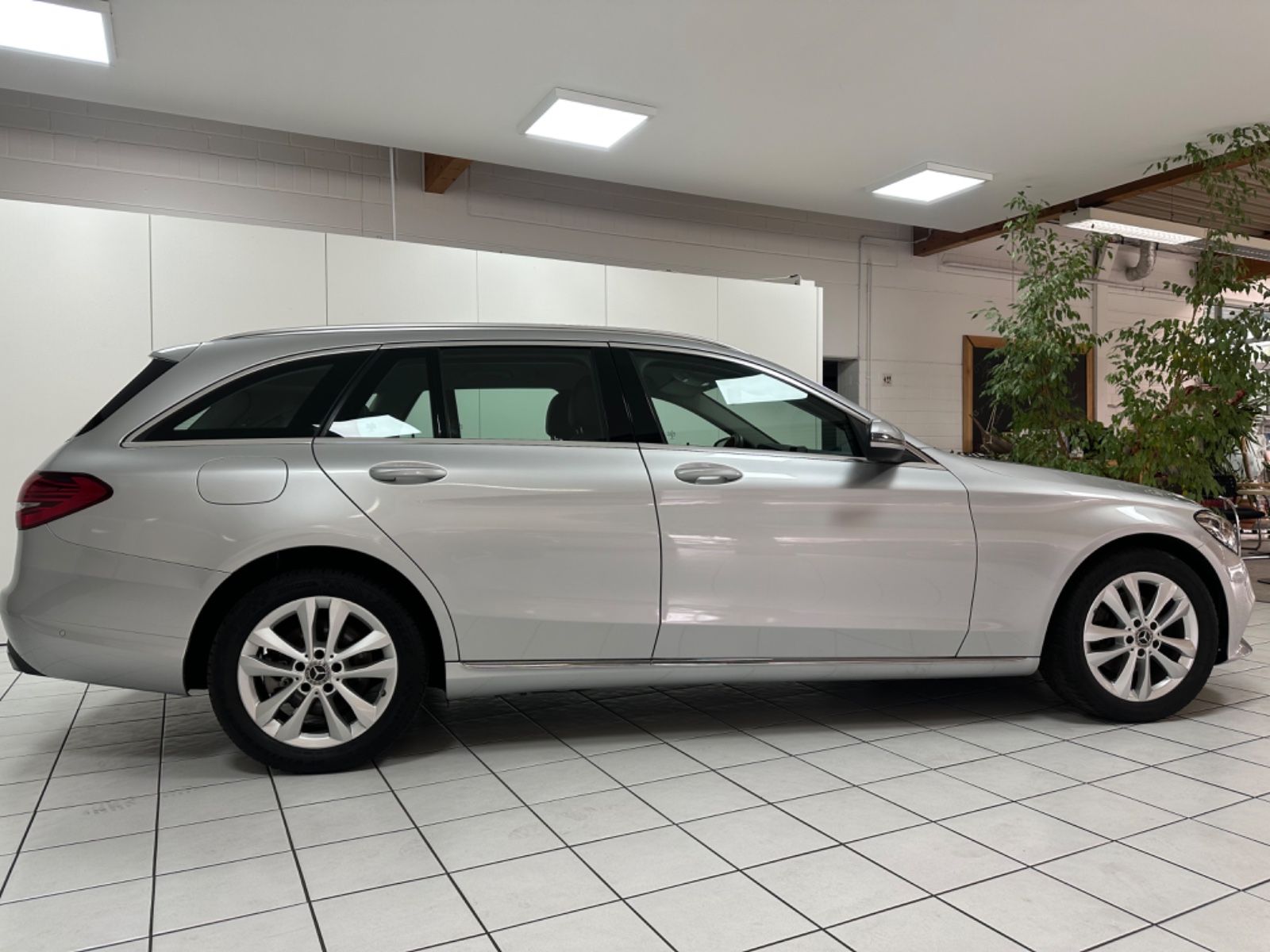 Fahrzeugabbildung Mercedes-Benz C 220 C -Klasse Avantgarde