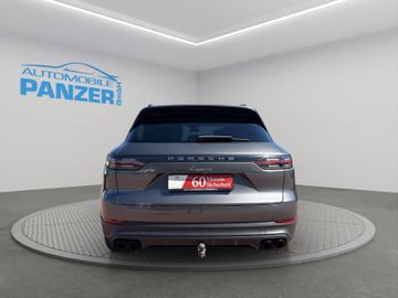 Porsche Cayenne - 5