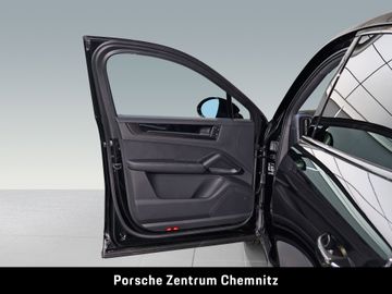 Porsche Cayenne - 10