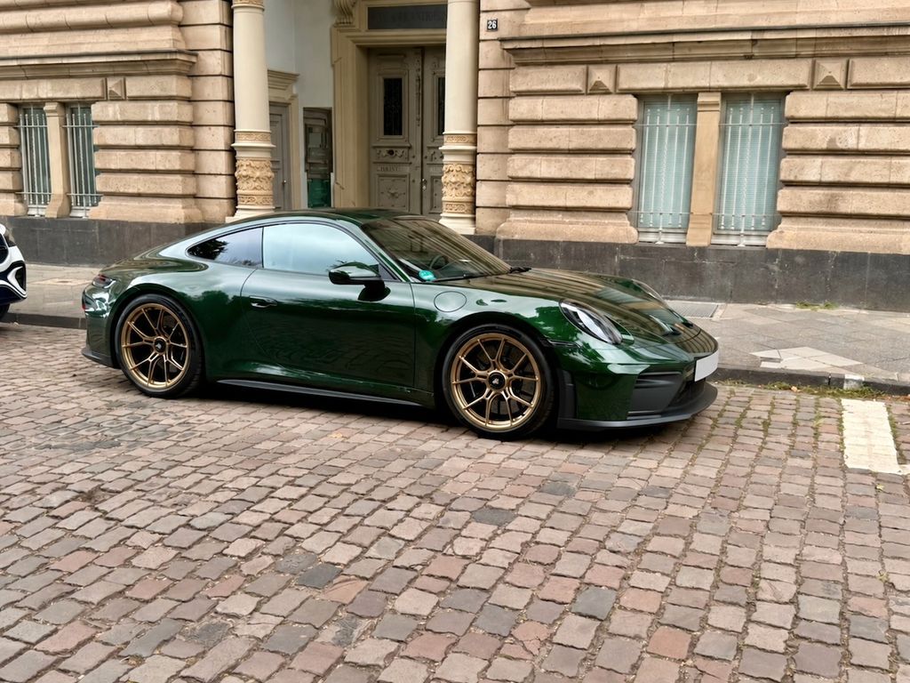 Image of Porsche 992