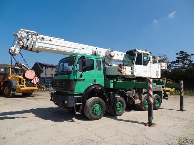 Liebherr LTF 1040