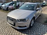 Audi A3 Limousine attraction 1-Hand Scheckheft PDC - Audi A3 aus 2013: Limousine