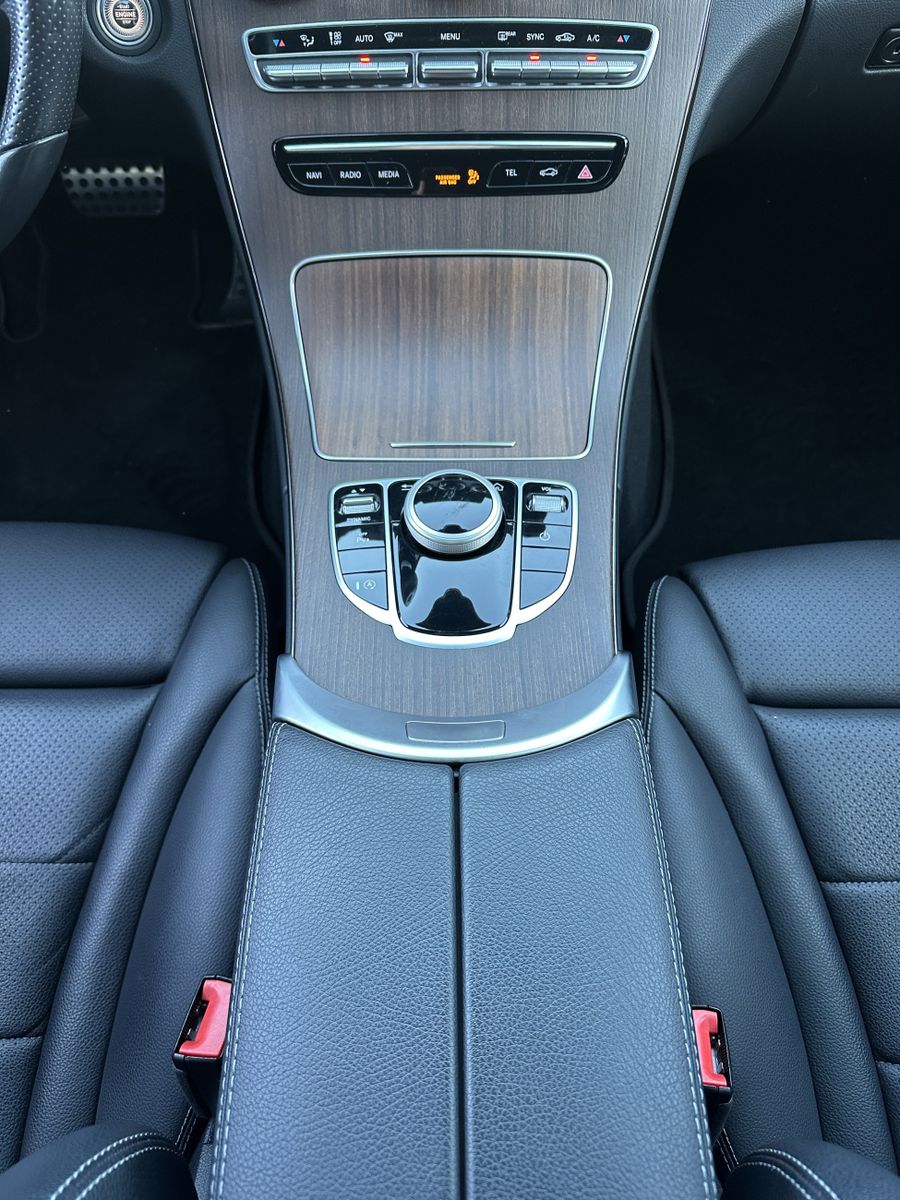 Fahrzeugabbildung Mercedes-Benz C 300 T AMG-Line NAV+LED+AHK+BURMESTER+DISTRONIC