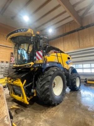 New Holland FR650