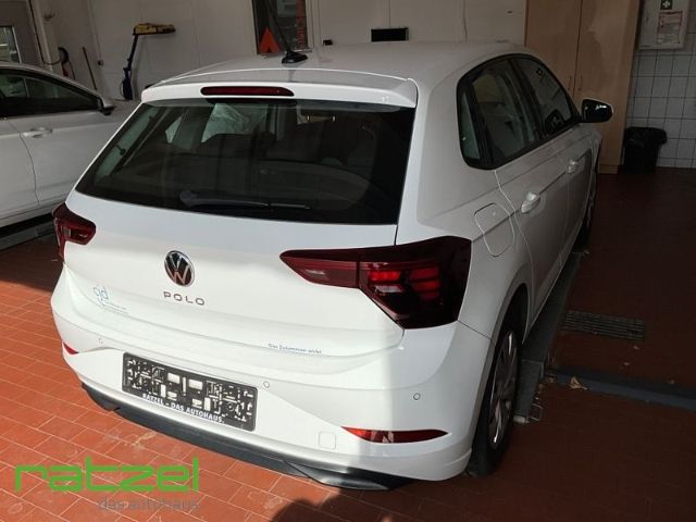 Fahrzeugabbildung Volkswagen Polo VI Life 1.0 TSI OPF 70 kW 5-Gang