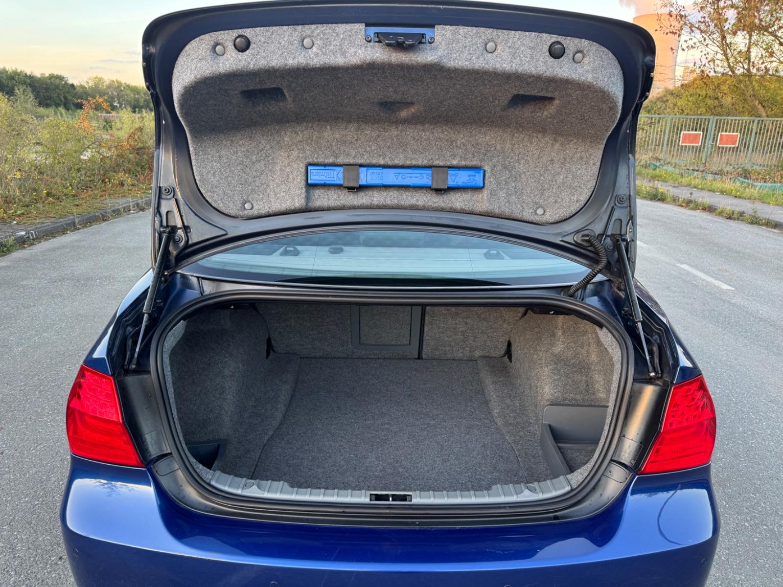 BMW 320i M SPORT 170CH