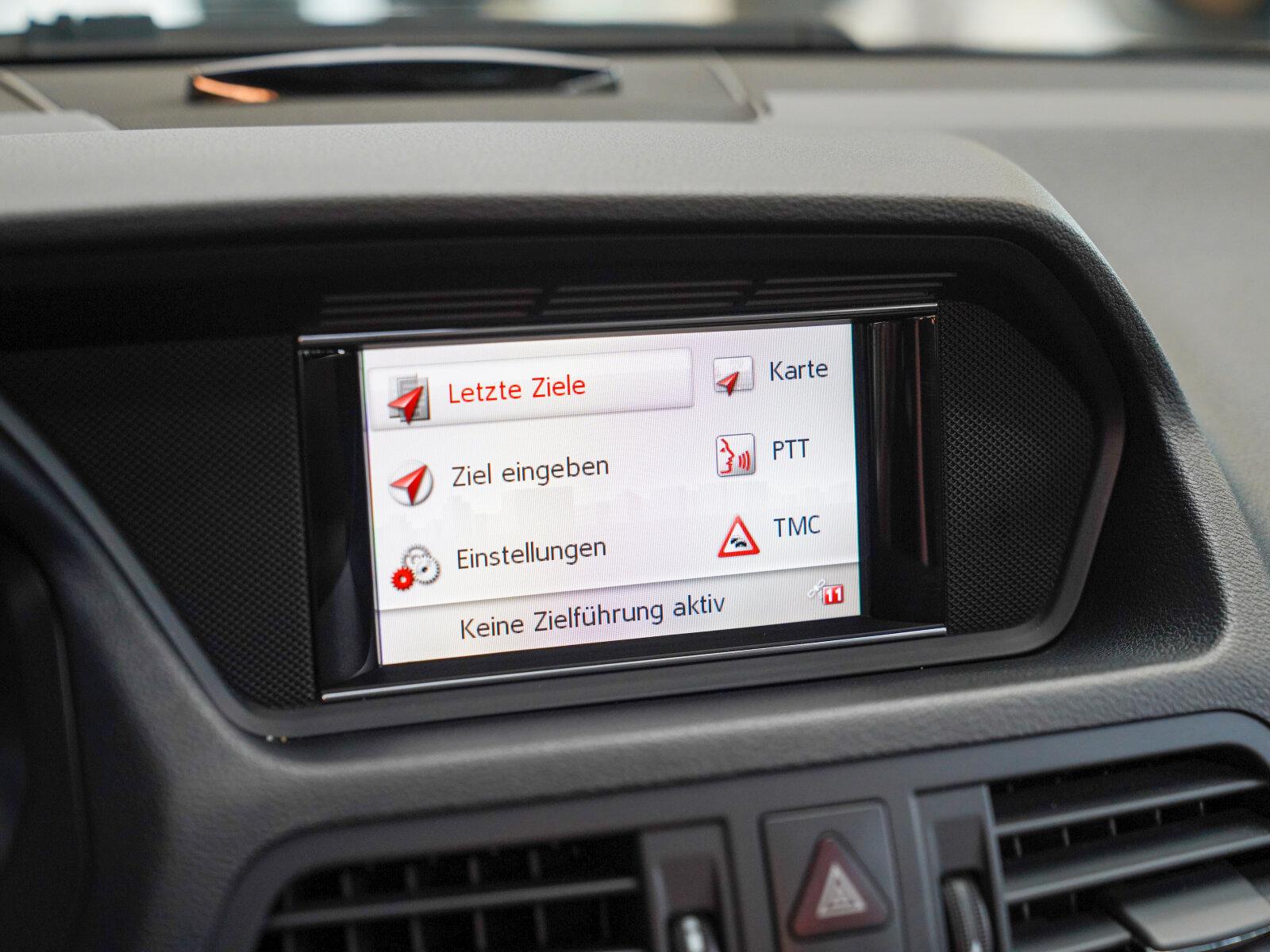 Mercedes-Benz E 220 CDI Avantgarde Leder AIRCAP AIRSCARF AHK