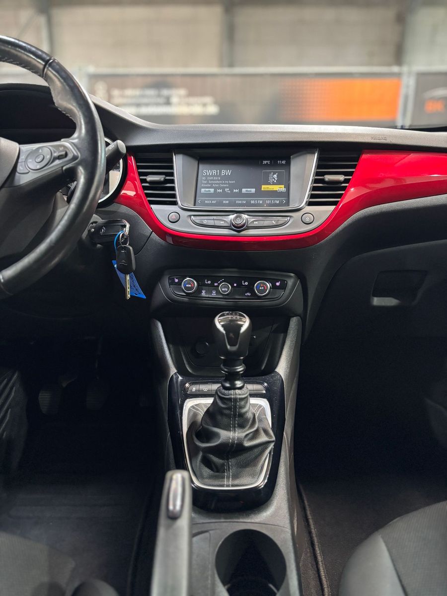 Fahrzeugabbildung Opel Crossland X GS Line#LED#Spur#Ambiente#Kamera