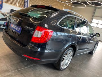 Skoda Superb Combi Elegance 4x4 *PANO*NAVI*ALCANTARA*