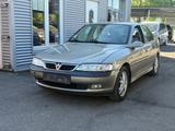 Opel Vectra 1.8 16V  LEDER+AHK+S.HEIZUNG - Opel Vectra: 1.8