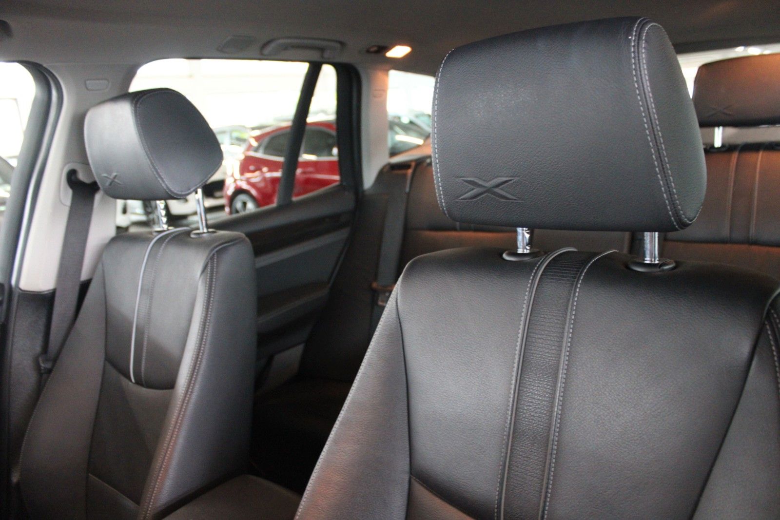 Fahrzeugabbildung BMW X3 xDrive28i xLine Aut. AHK HUD LEDER STDHZ uvm.