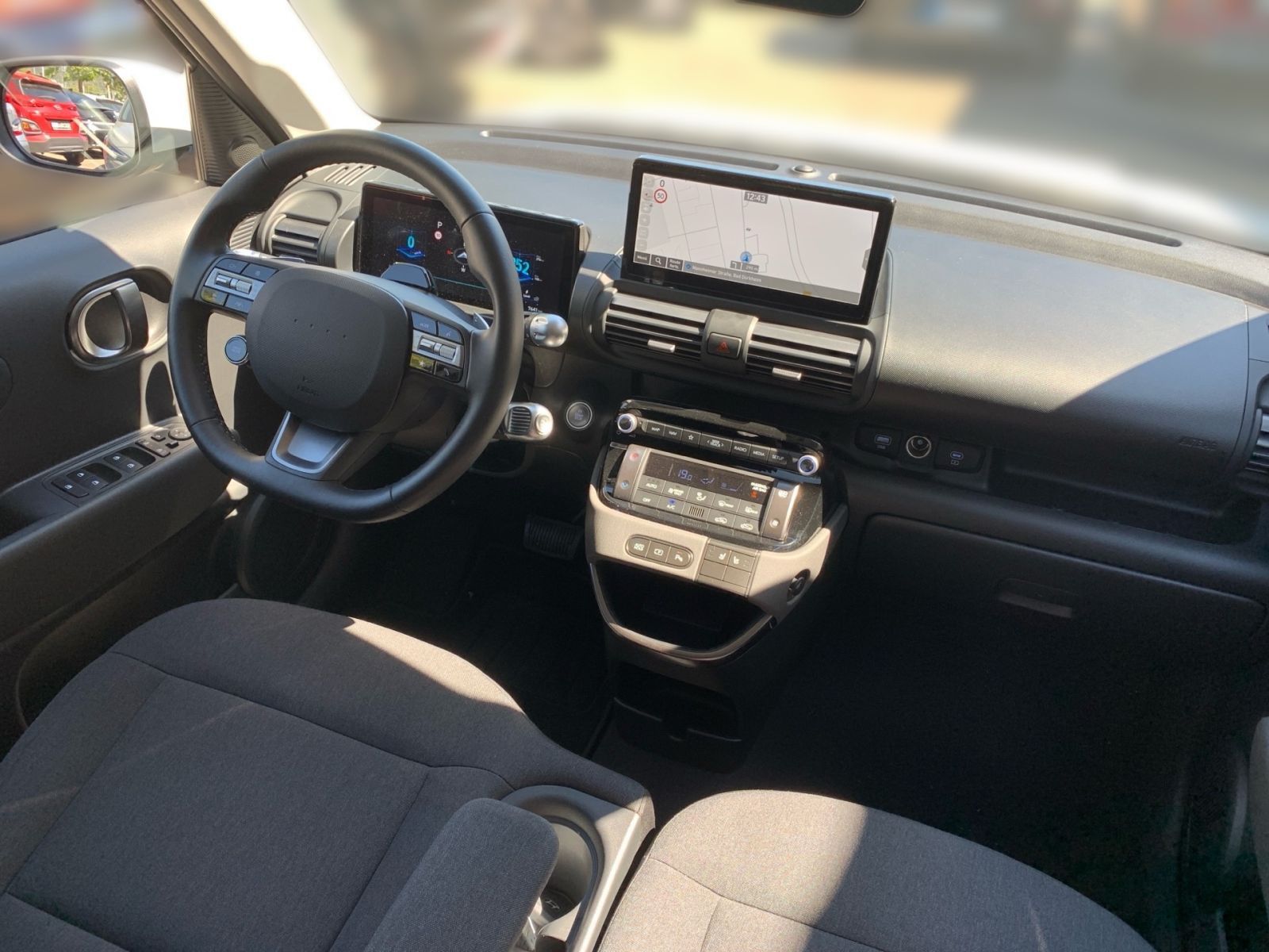 Fahrzeugabbildung Hyundai INSTER Trend Elektro 49 kWh Assistenz-Paket