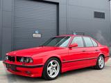 BMW M5 - BMW M5: Coupé