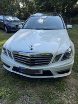 Mercedes-Benz E 63 AMG AMG - gebrauchte Mercedes-Benz E 63 AMG aus dem Jahr 2011