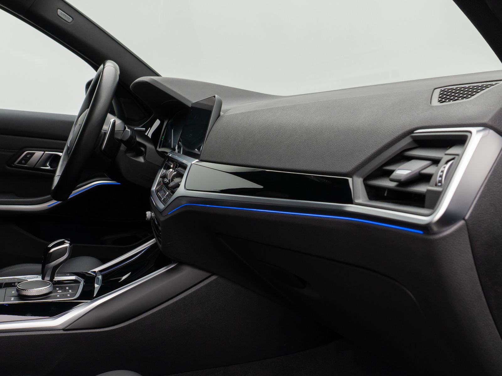 Fahrzeugabbildung BMW 330i Sport Line Kamera Lenkhz HiFi Komfort Alarm