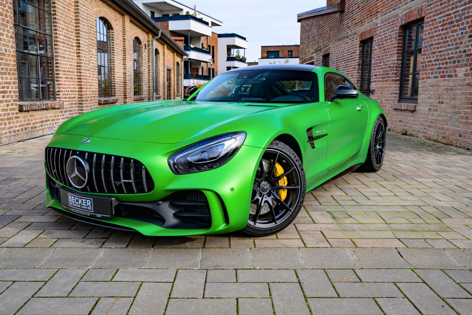 Mercedes-Benz AMG GT R