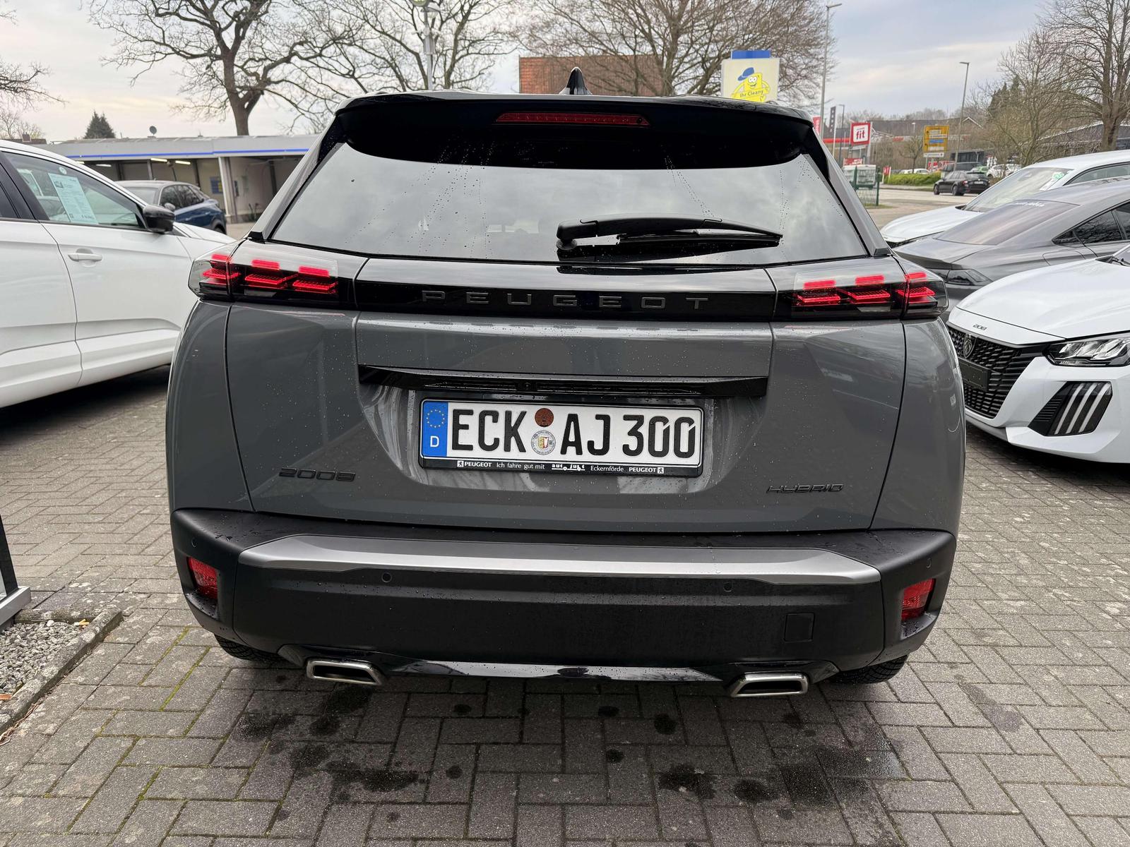 Peugeot 2008 Hybrid 145 GT