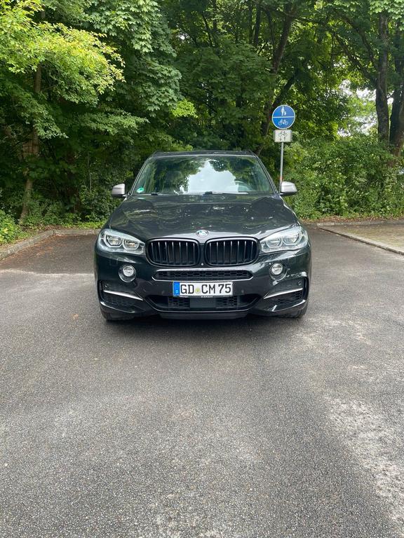 BMW X5 M50