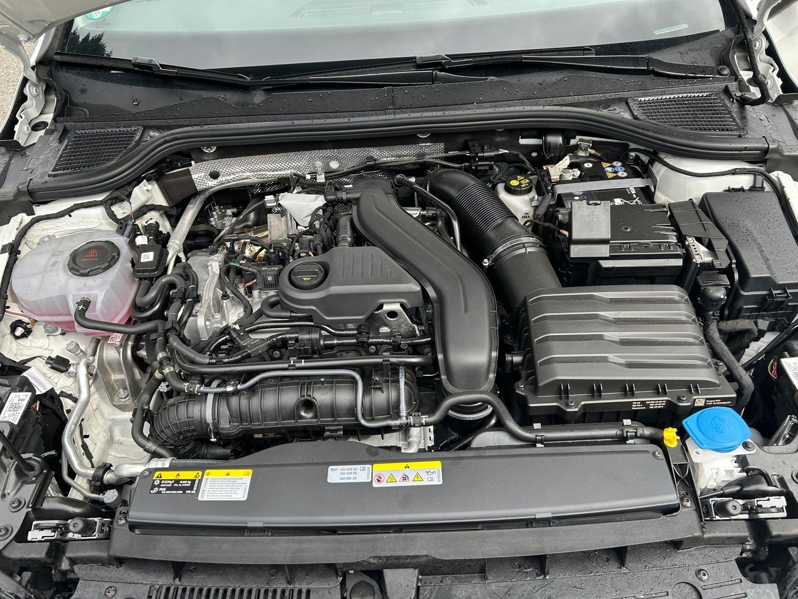 Volkswagen Golf VIII 1.5 TSI Energy *PANO*KAMERA*NAVI*, миниатюра 8