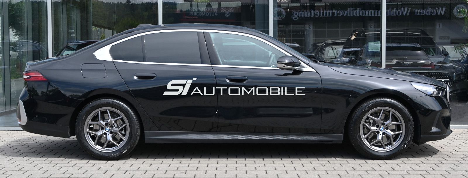 Fahrzeugabbildung BMW 520d xDr. °ACC°Merino°STANDHEIZ°360°PANO°SITZBEL