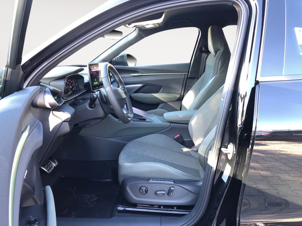 Fahrzeugabbildung CUPRA Terramar 1.5 e-Hybrid DSG Tribe Edition Sondermo