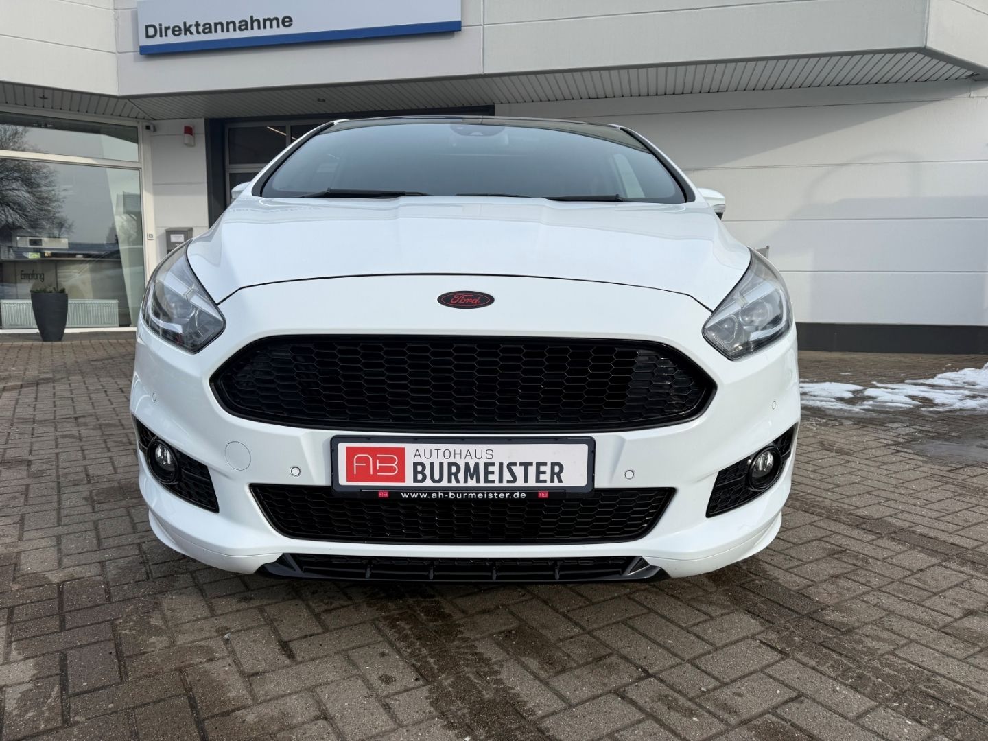 Fahrzeugabbildung Ford S-Max ST-Line ACC LED TWA RFK Pano AHK Navi el.