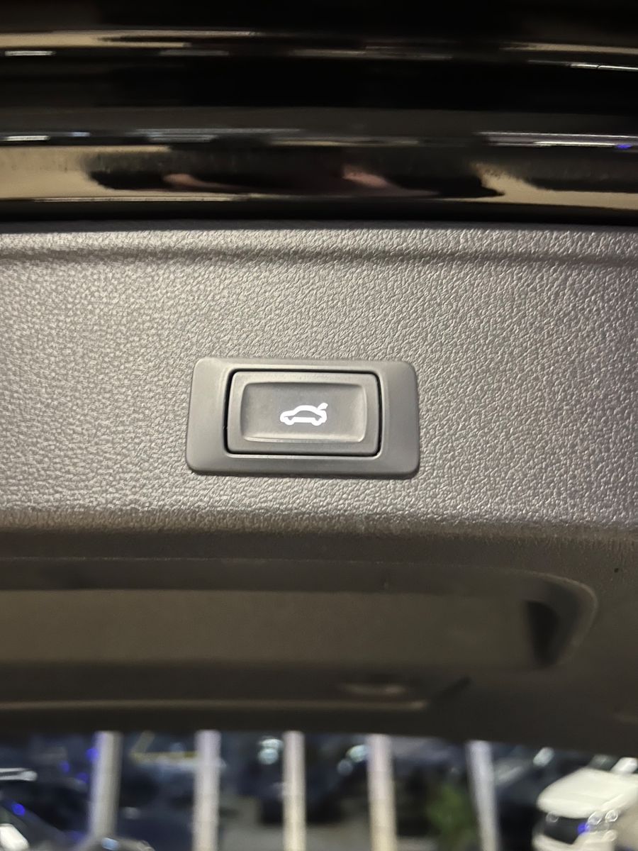 Fahrzeugabbildung Audi A4 2.0 TDI Avant sport *LEDER*AUTOMATIK*LED*