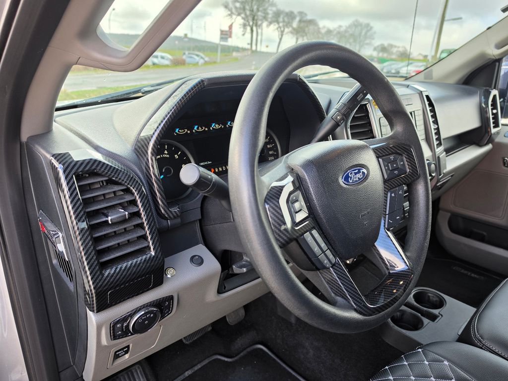 FORD F 150 Lariat 2.7 V6 Benzin FX 4x4 offroad FORD F 150 Lariat 2.7 V6 Benzin FX 4x4 offroad