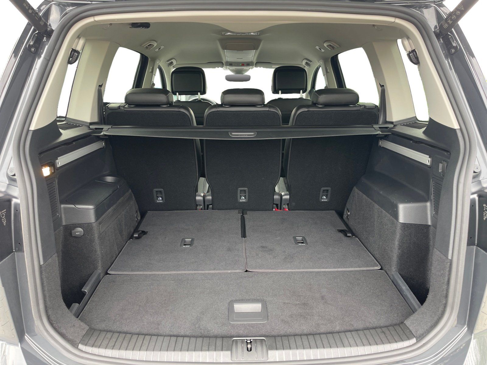 Volkswagen Touran - Bild 7